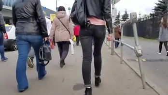 From one nice ass to another