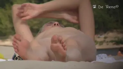 Flawless chicks expose their goodies on the nude beach